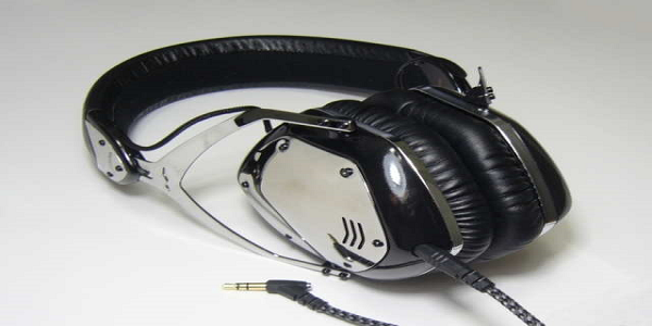 Best College Students Headphones 5 Vhead